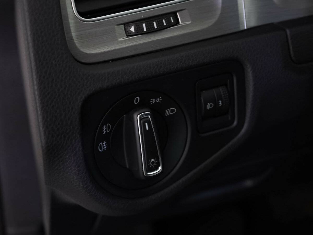 Купить Volkswagen Golf VII, 2015, 130 851 км, фото №13