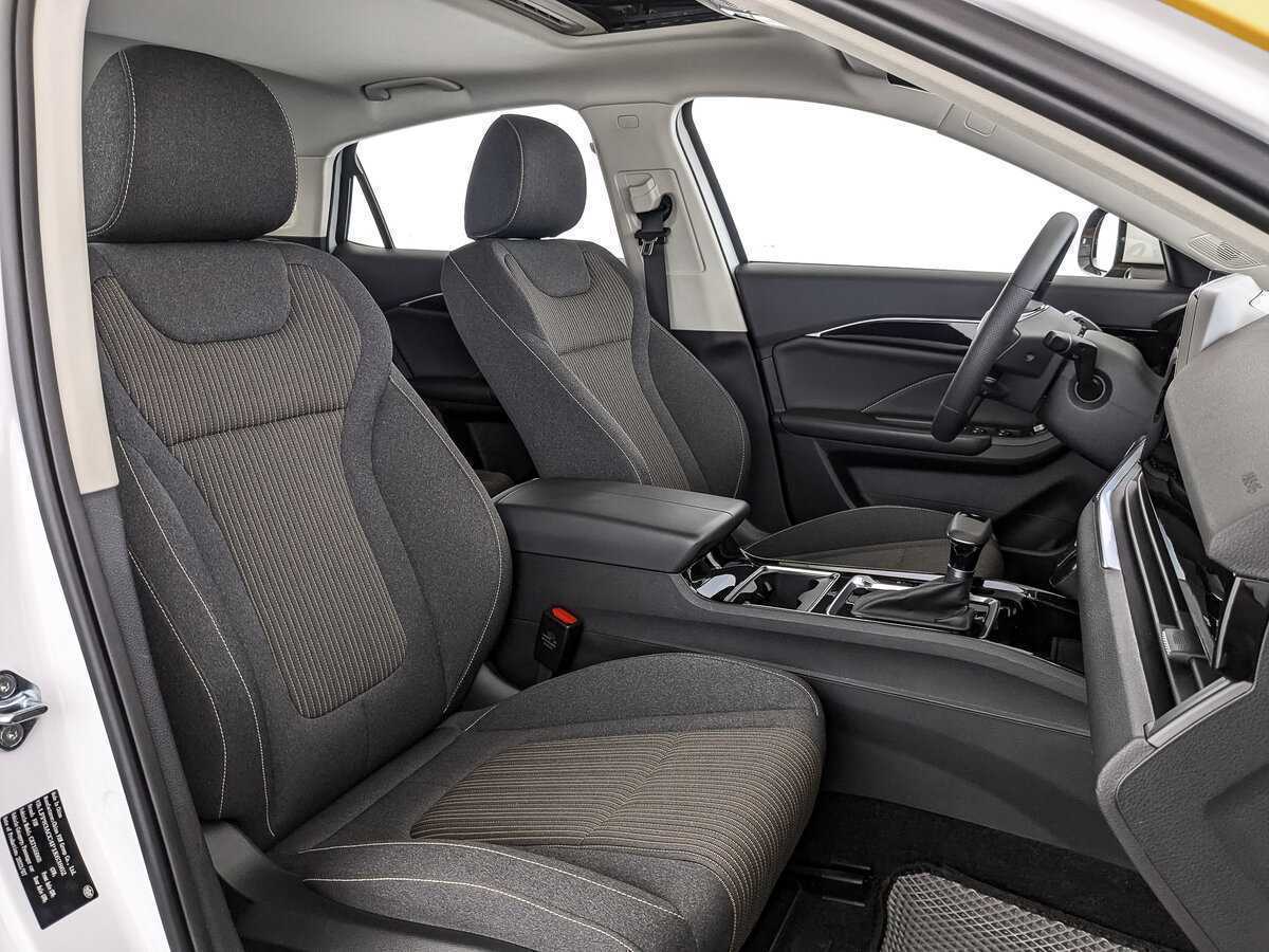 Купить FAW Bestune B70, 2023, 27 301 км, фото №29