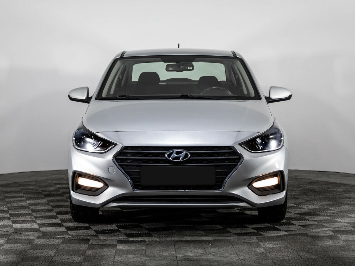Купить Hyundai Solaris II, 2018, 142 427 км, фото №2