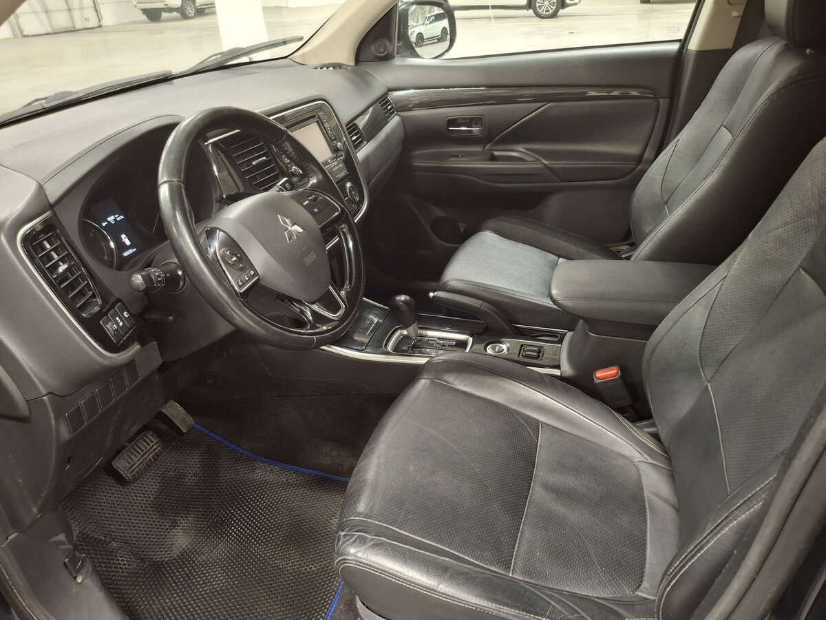 Купить Mitsubishi Outlander III Рестайлинг 2, 2017, 165 032 км, фото №15