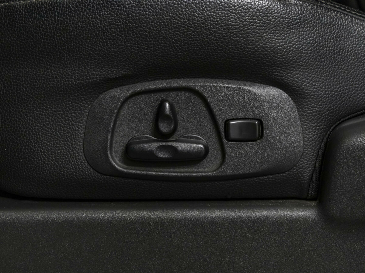 Купить Mitsubishi Pajero IV Рестайлинг 2, 2014, 78 956 км, фото №16