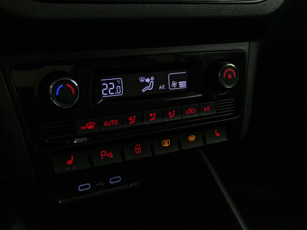 Купить Volkswagen Polo VI, 2020, 107 739 км, фото №14