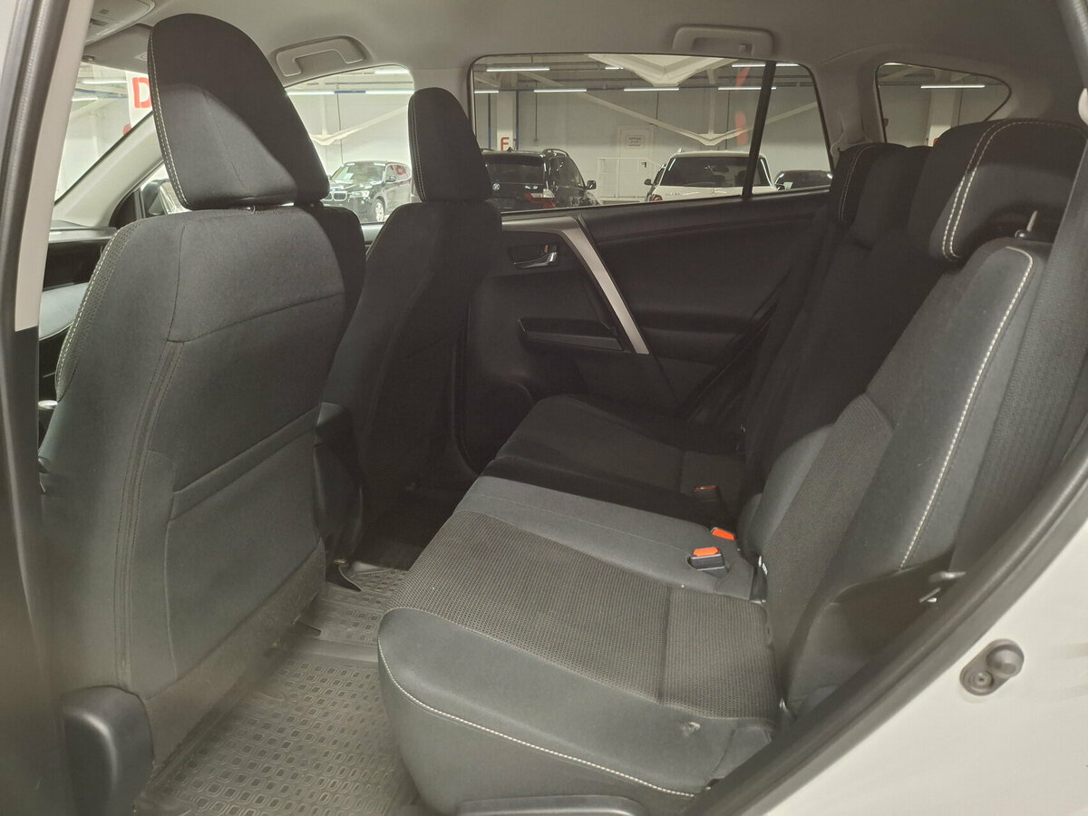 Купить Toyota RAV4 IV (XA40) Рестайлинг, 2016, 145 854 км, фото №12