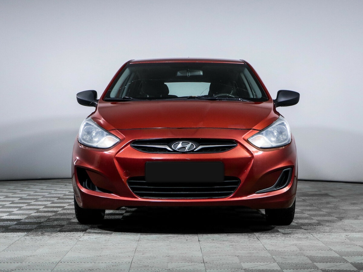 Купить Hyundai Solaris I, 2013, 160 934 км, фото №2