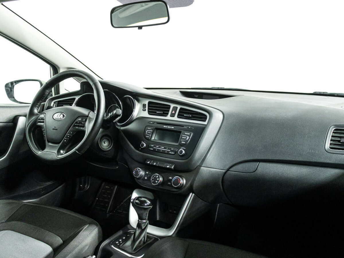 Купить Kia Ceed II, 2012, 130 000 км, фото №9