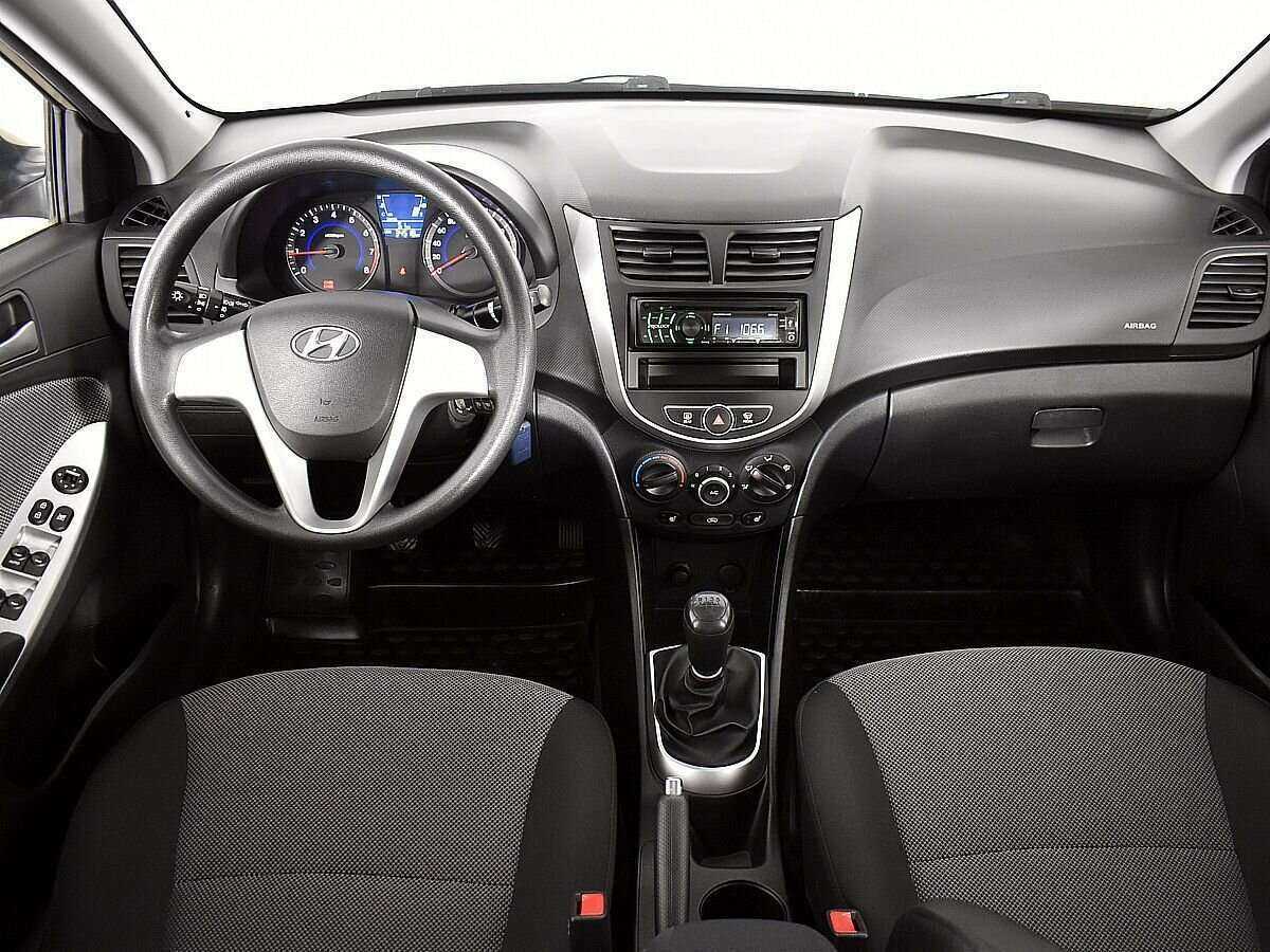 Купить Hyundai Solaris, 2014, 34 500 км, фото №10