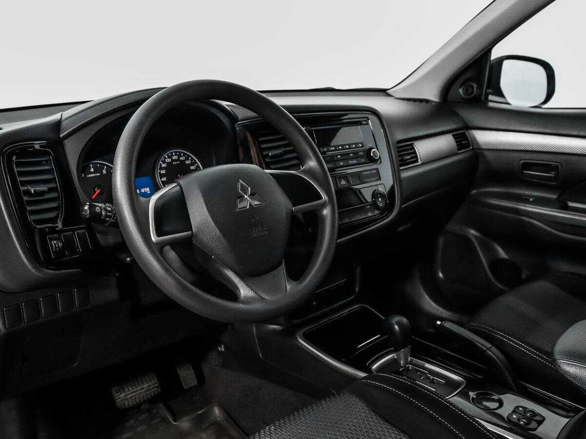 Купить Mitsubishi Outlander, 2018, 61 896 км, фото №9