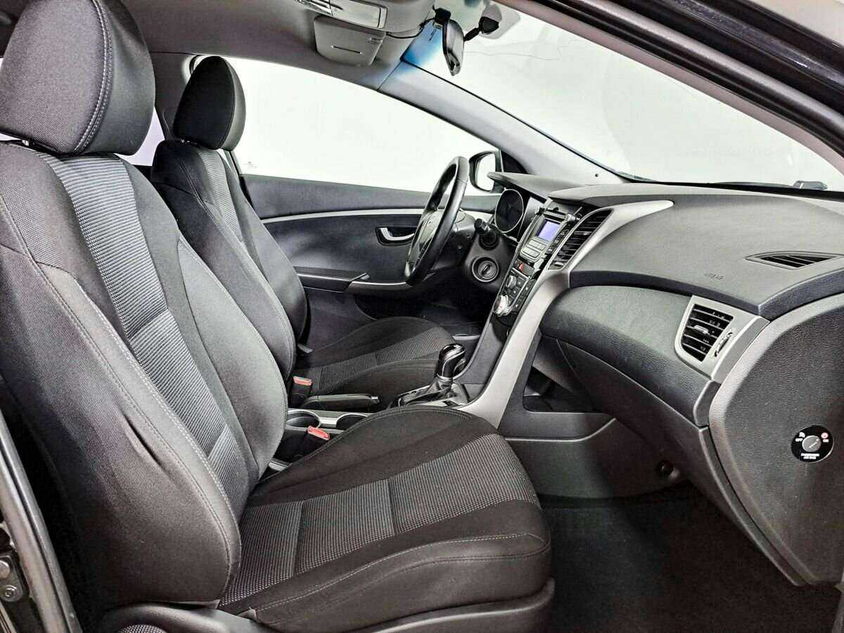 Купить Hyundai i30, 2012, 114 000 км, фото №9