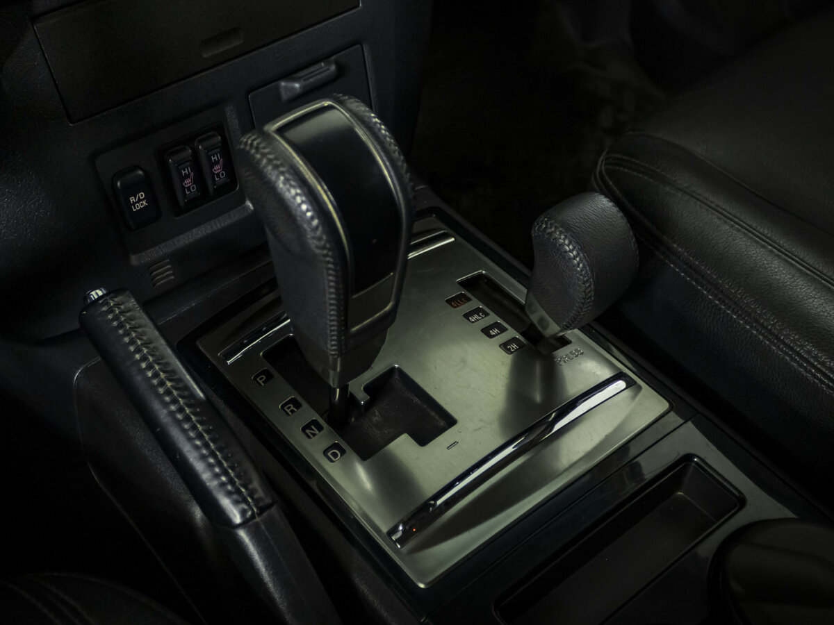 Купить Mitsubishi Pajero IV Рестайлинг 2, 2014, 78 956 км, фото №13