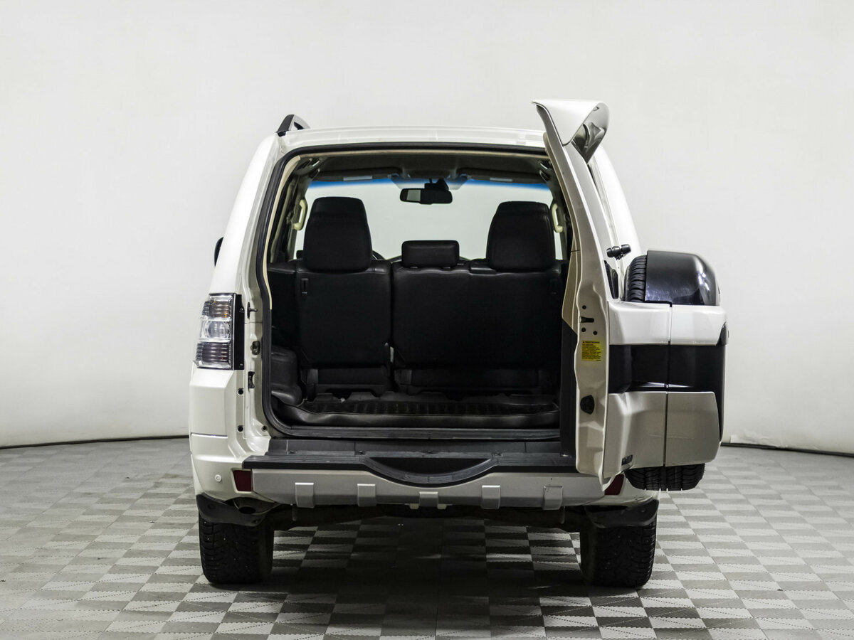 Купить Mitsubishi Pajero IV Рестайлинг 2, 2014, 78 956 км, фото №17