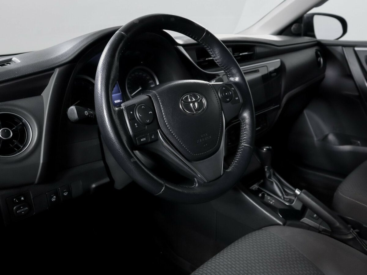 Купить Toyota Corolla XI (E160, E170, E180) Рестайлинг 1, 2017, 98 586 км, фото №12