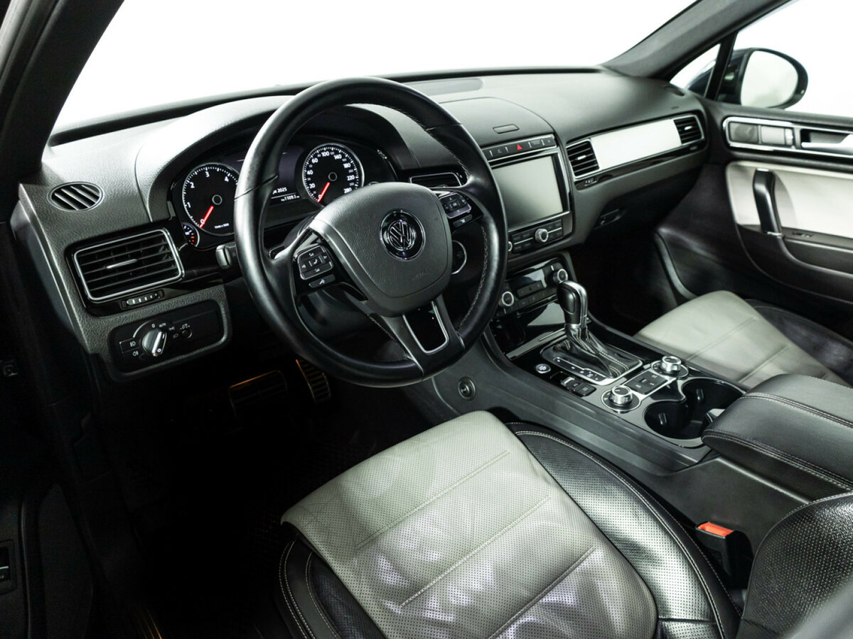 Купить Volkswagen Touareg II Рестайлинг, 2017, 183 000 км, фото №9