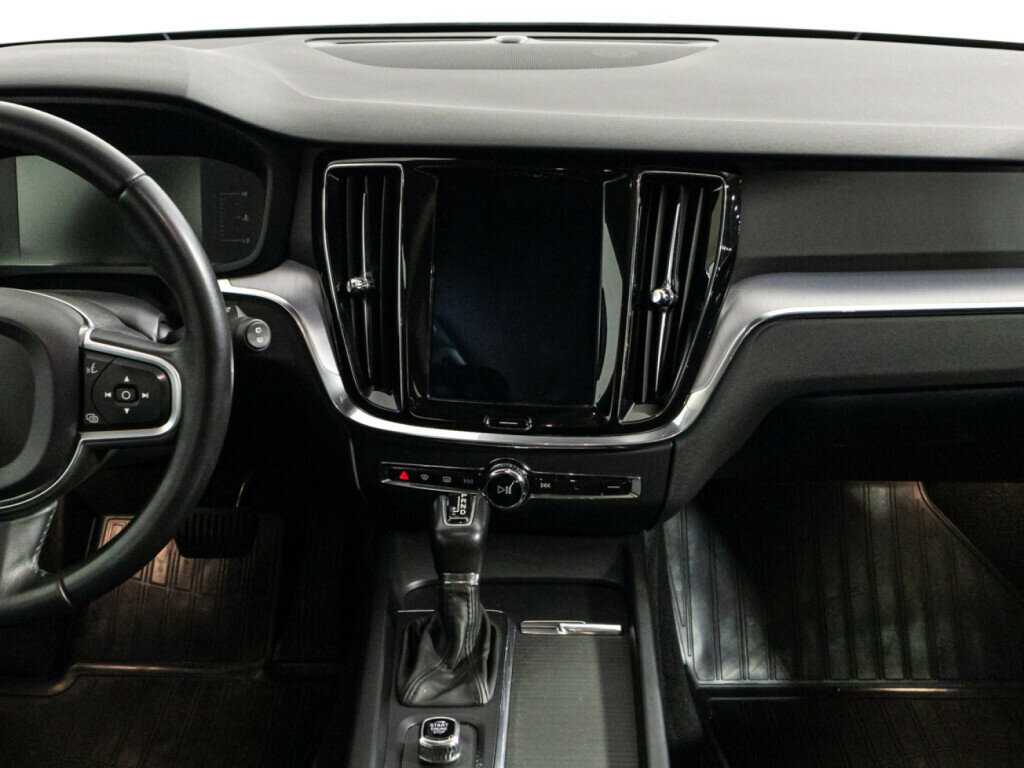 Купить Volvo V60, 2018, 170 606 км, фото №14