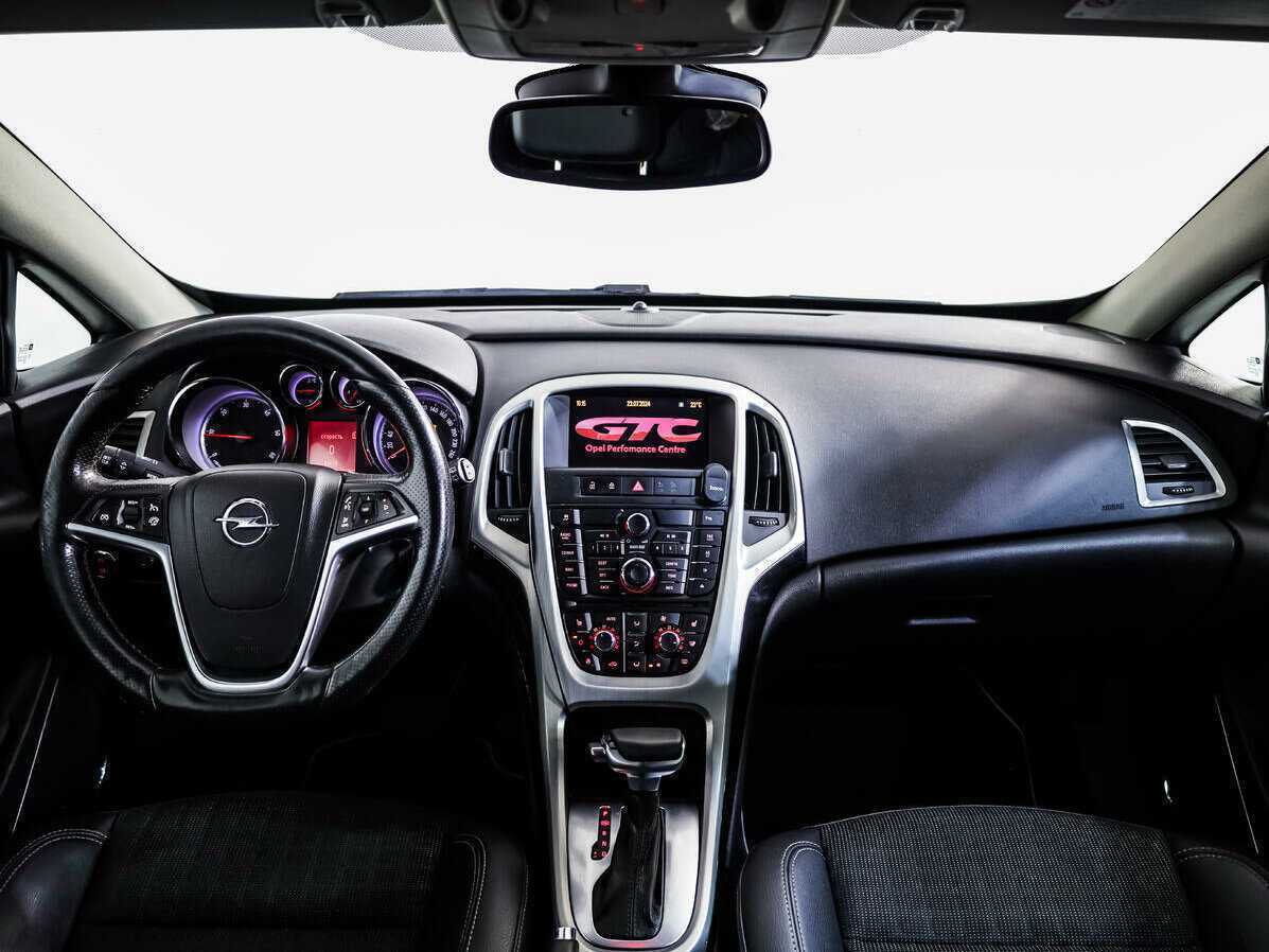 Купить Opel Astra GTC, 2012, 193 645 км, фото №9