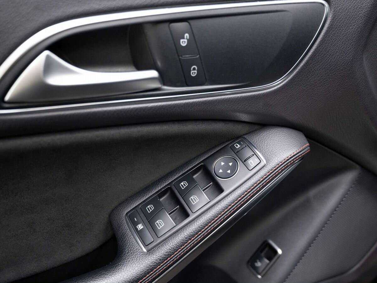 Купить Mercedes-Benz CLA 200, 2013, 170 321 км, фото №17