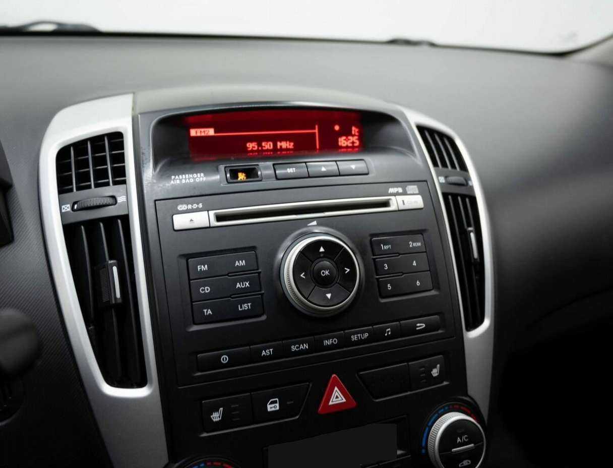 Купить Kia Ceed, 2012, 207 297 км, фото №19