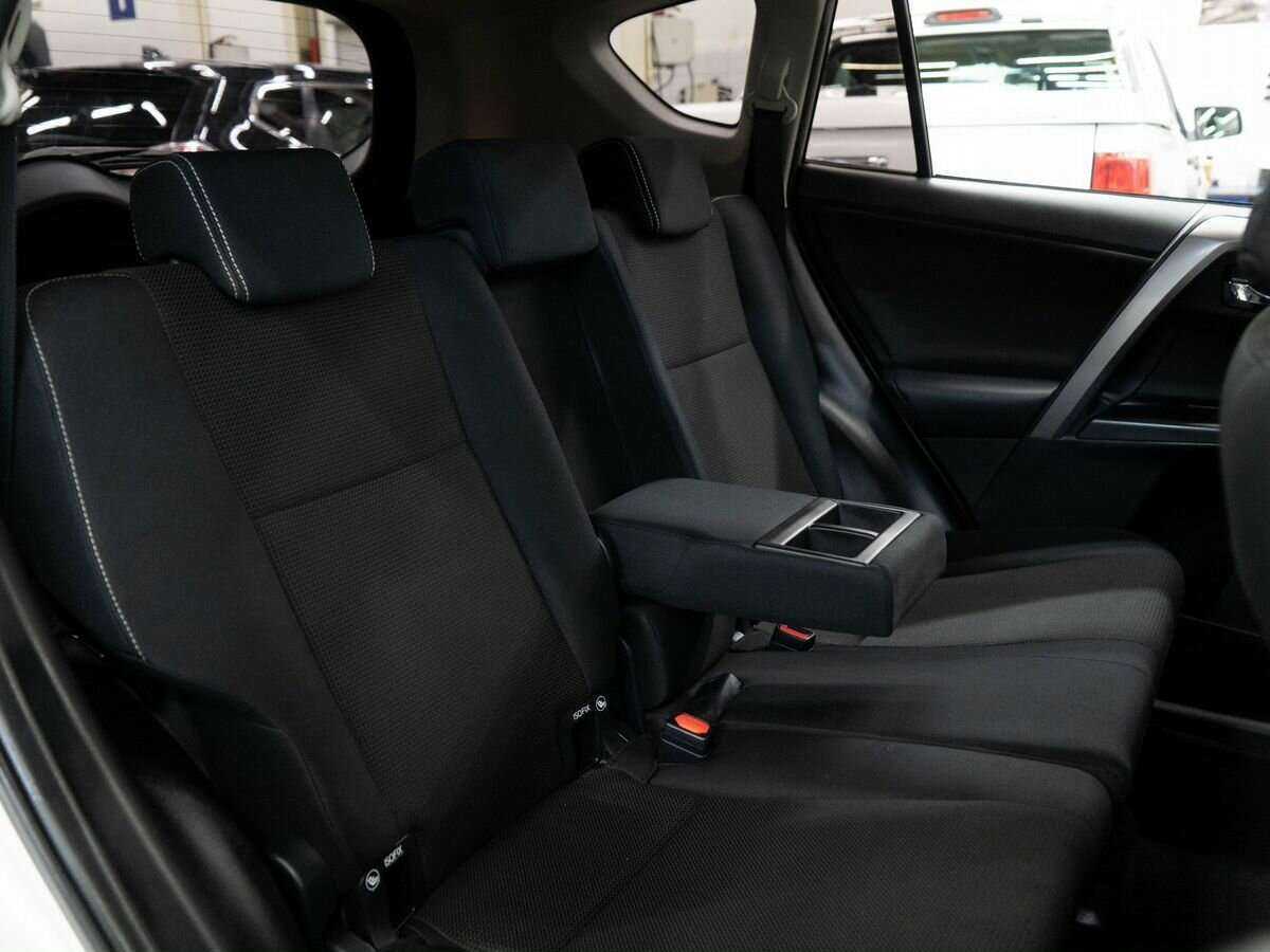 Купить Toyota RAV4, 2016, 45 000 км, фото №10