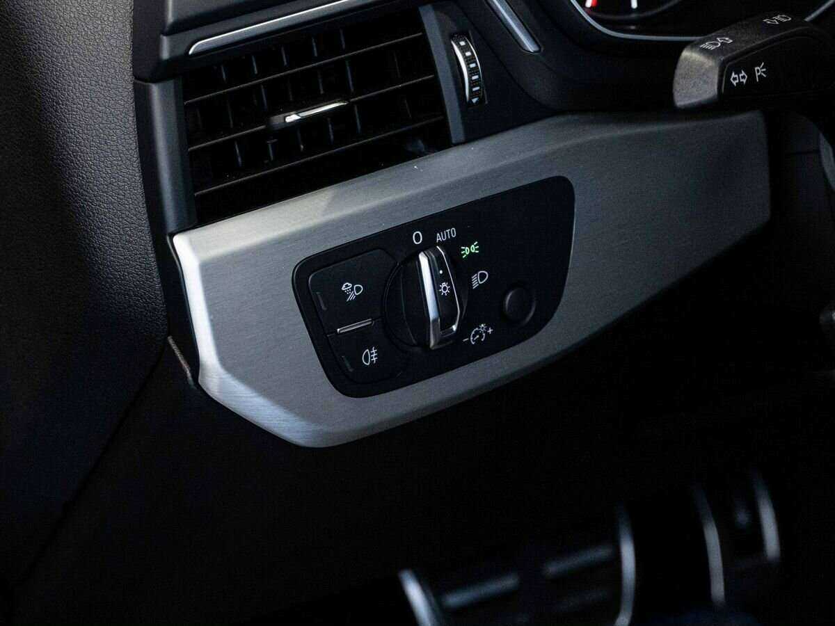 Купить Audi A4, 2018, 161 000 км, фото №21