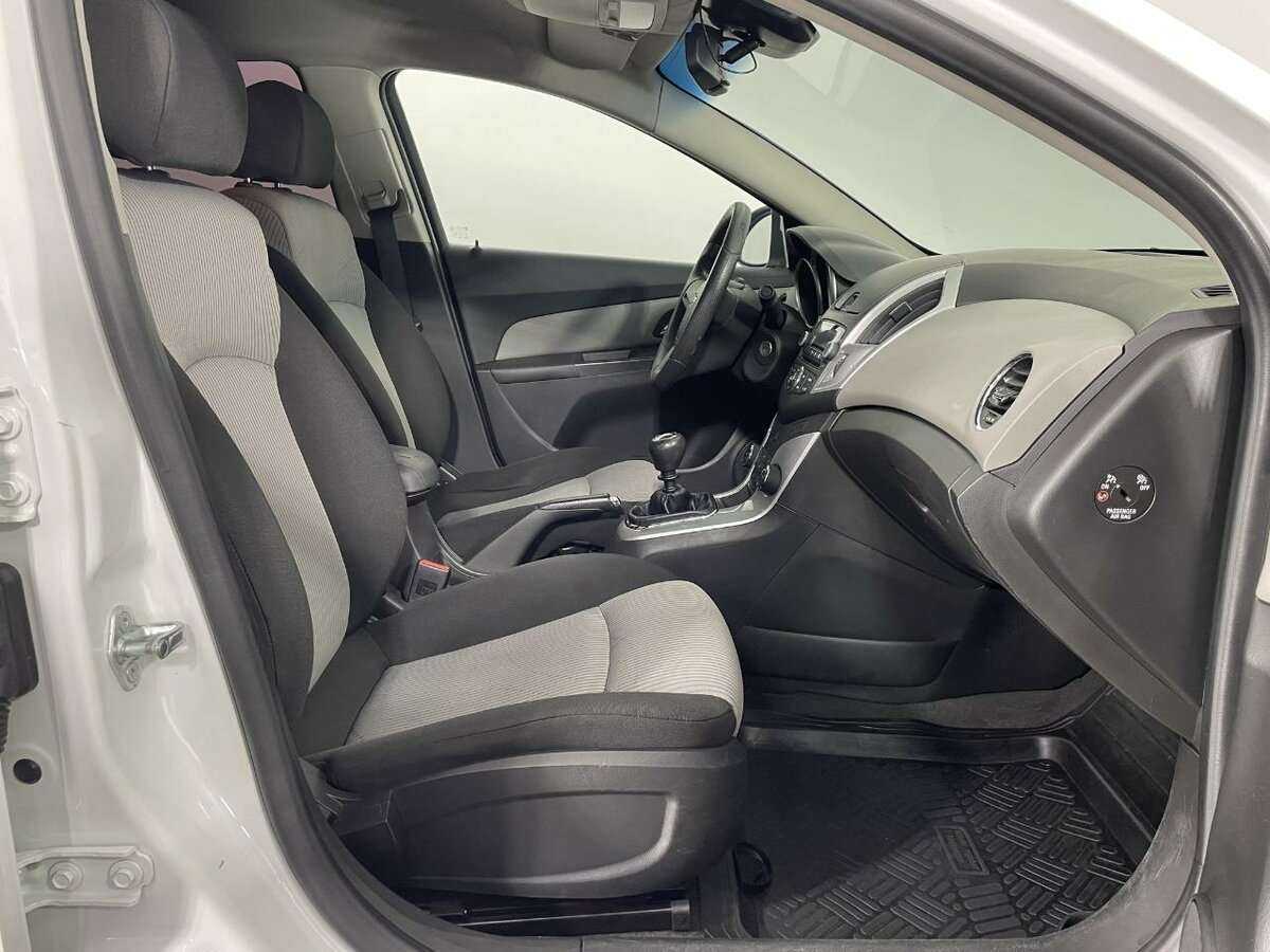 Купить Chevrolet Cruze, 2014, 140 349 км, фото №14
