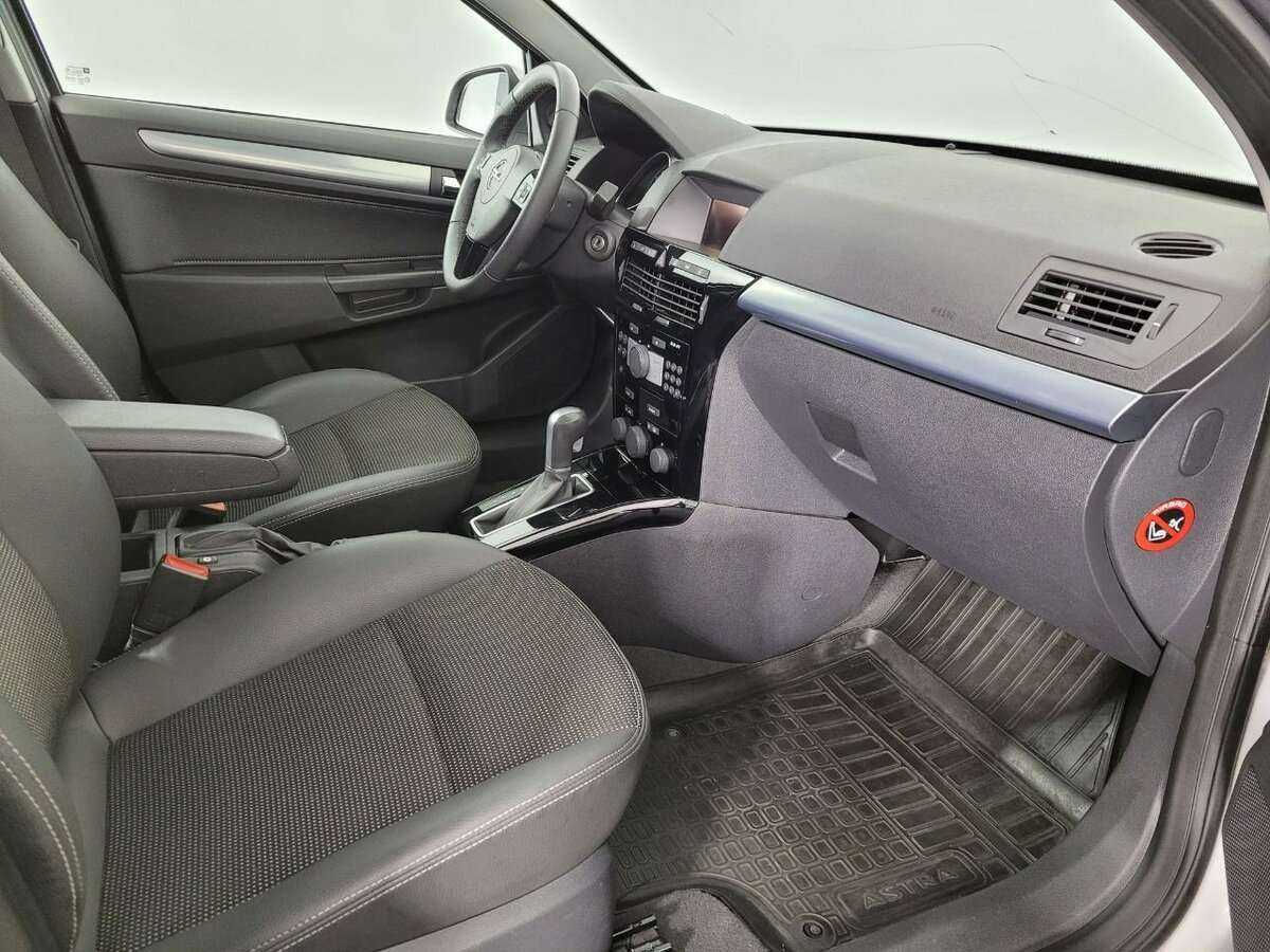 Купить Opel Astra, 2012, 117 000 км, фото №14