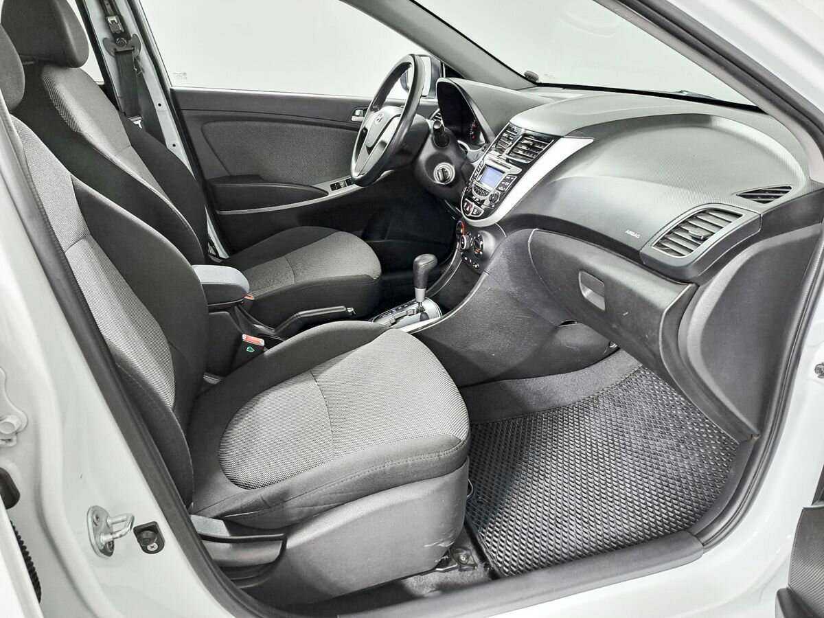 Купить Hyundai Solaris, 2013, 148 000 км, фото №11