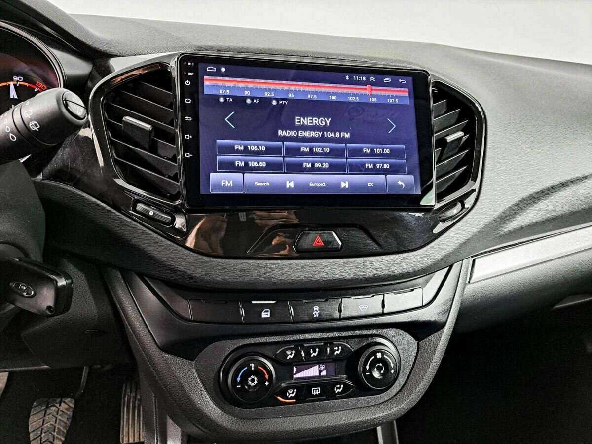 Купить Lada (ВАЗ) Vesta SW, 2020, 61 055 км, фото №12