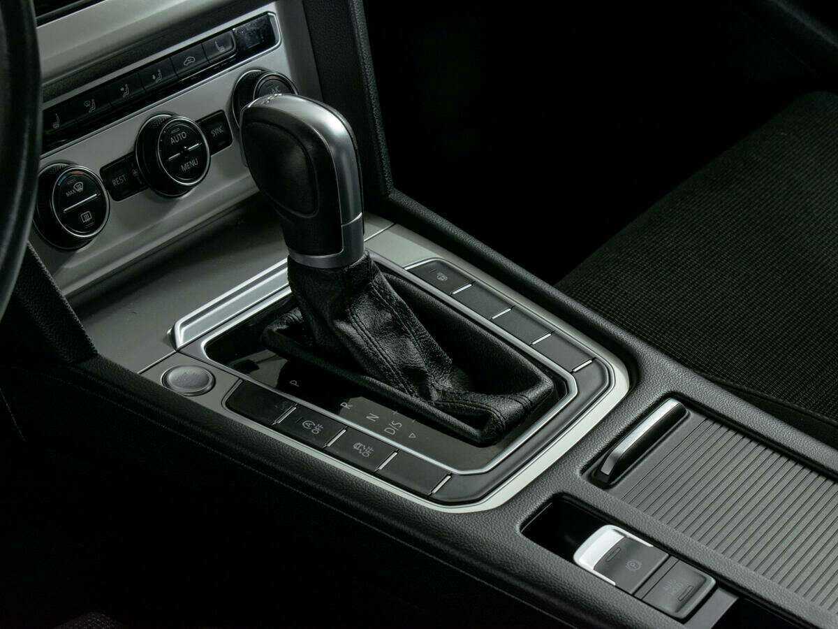 Купить Volkswagen Passat, 2017, 86 554 км, фото №13