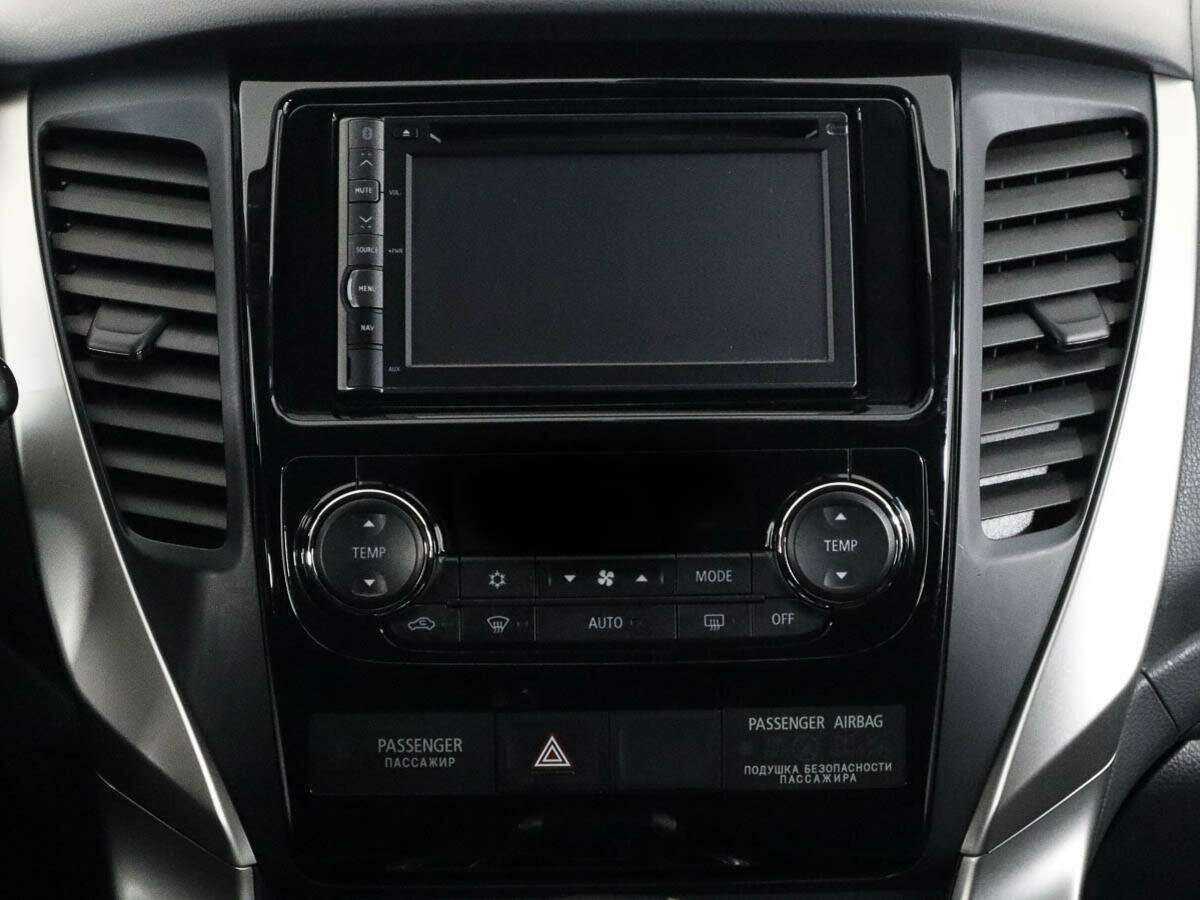 Купить Mitsubishi Pajero Sport, 2017, 165 900 км, фото №11