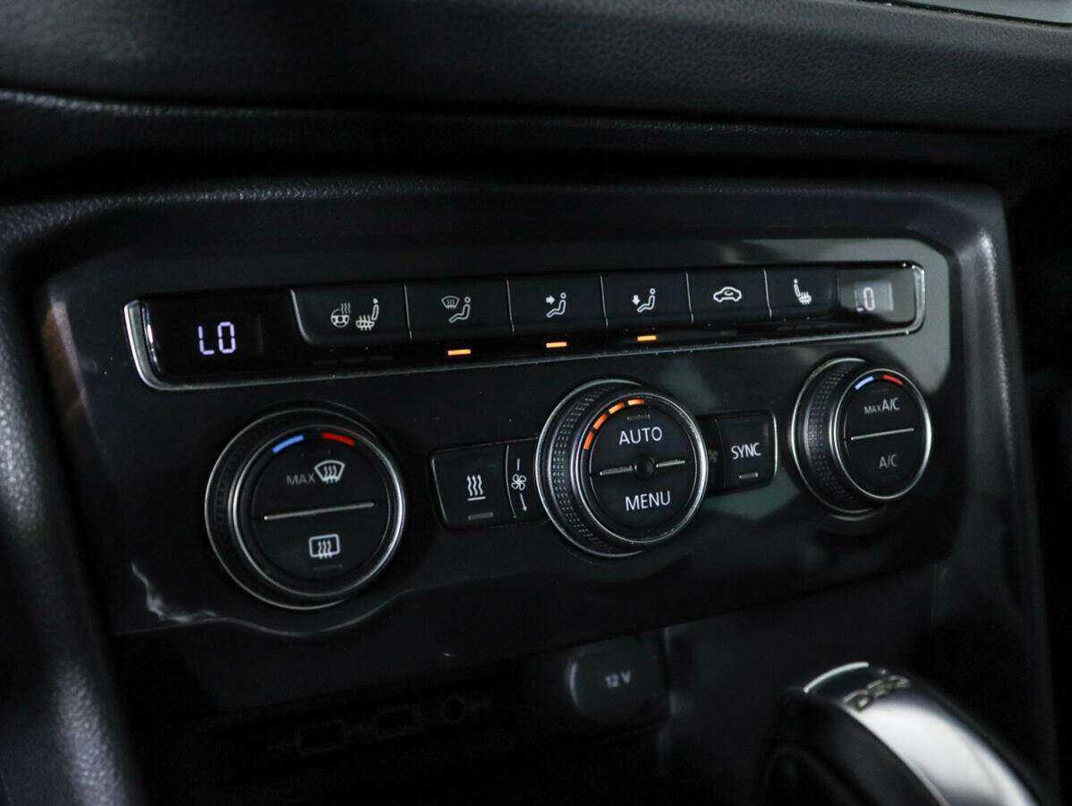 Купить Volkswagen Tiguan, 2018, 118 948 км, фото №19