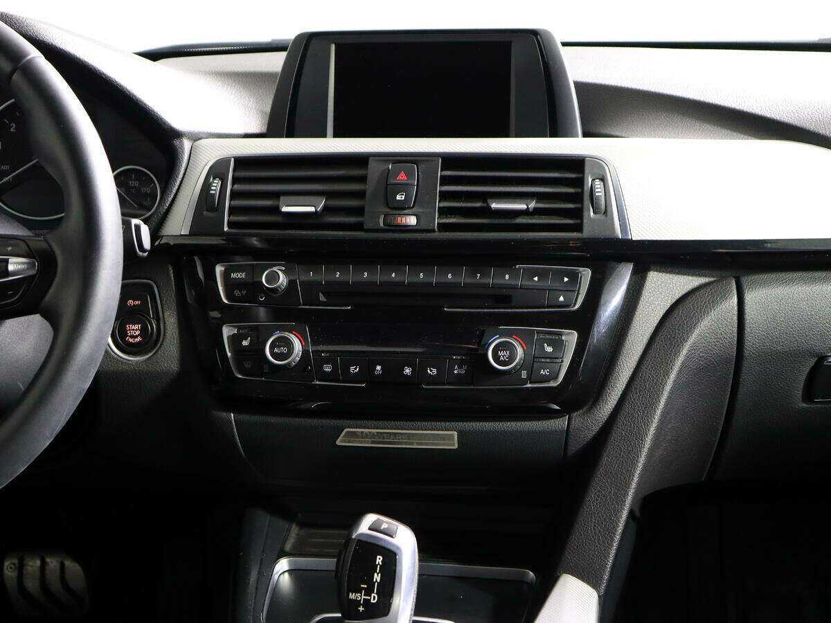 Купить BMW 3 серии 320i xDrive, 2016, 139 605 км, фото №13