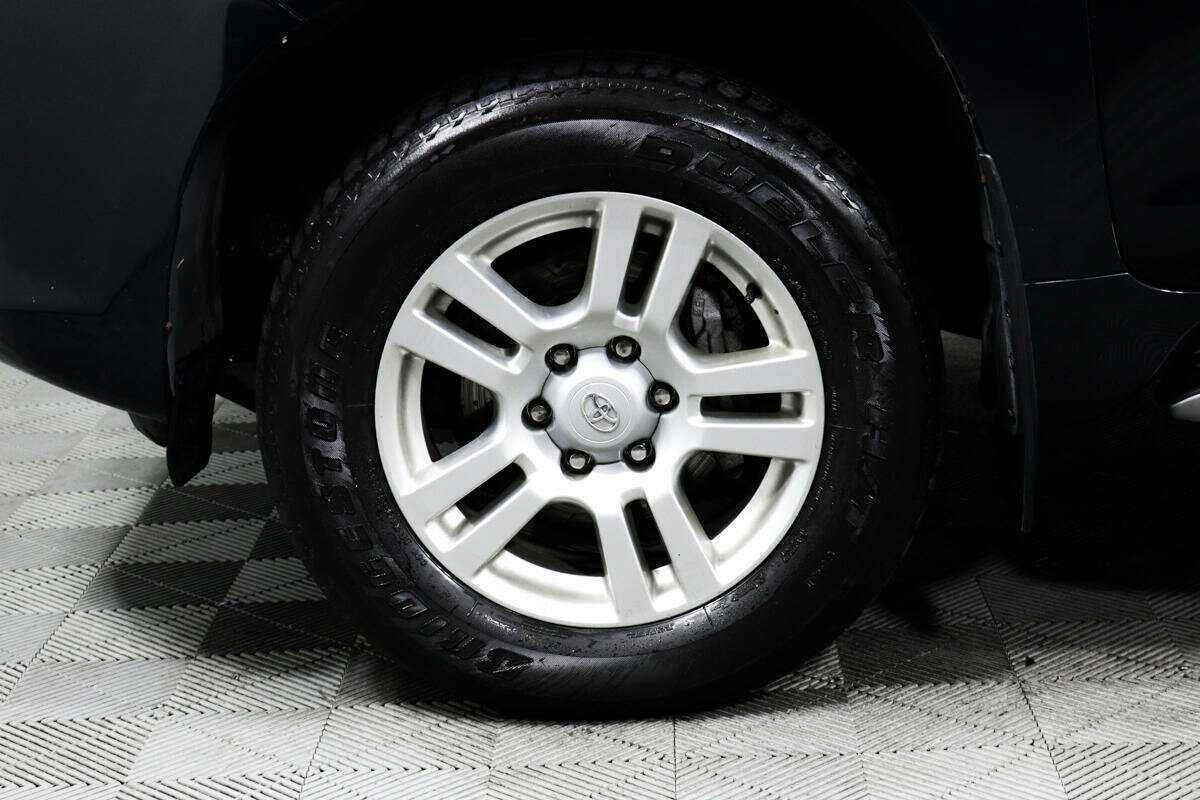 Купить Toyota Land Cruiser Prado, 2012, 227 336 км, фото №12