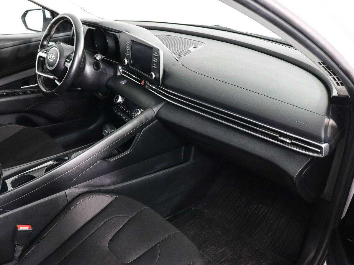 Купить Hyundai Elantra, 2021, 46 001 км, фото №10