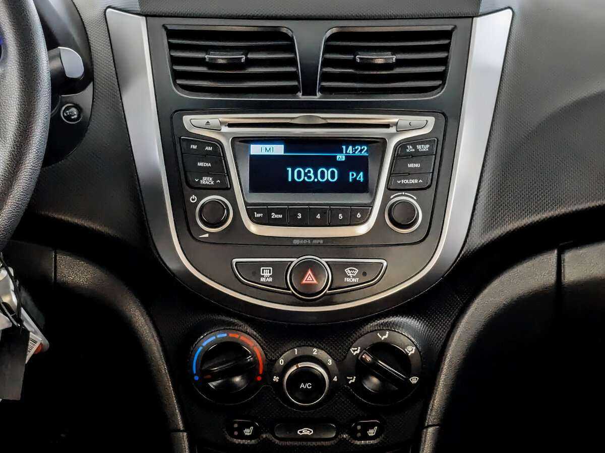 Купить Hyundai Solaris, 2015, 113 015 км, фото №11