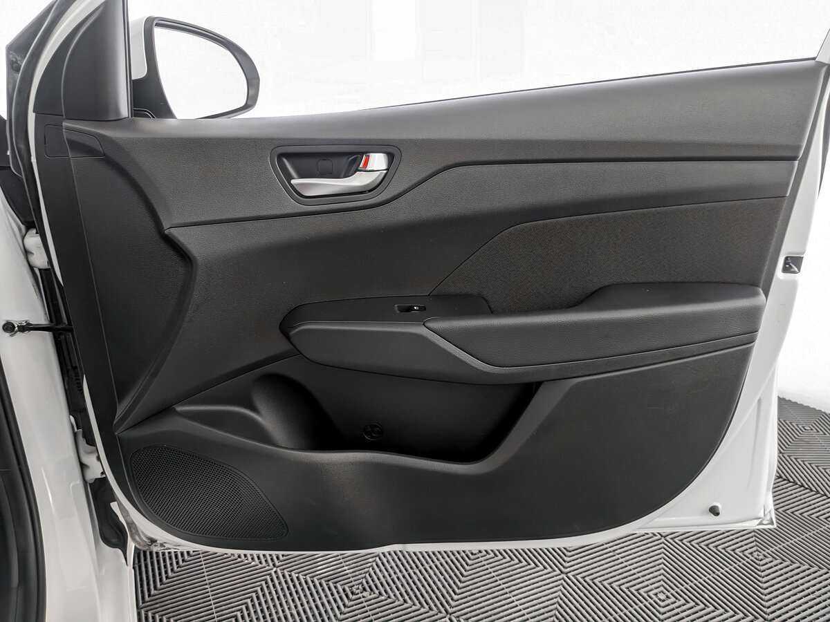 Купить Hyundai Solaris, 2022, 20 646 км, фото №24