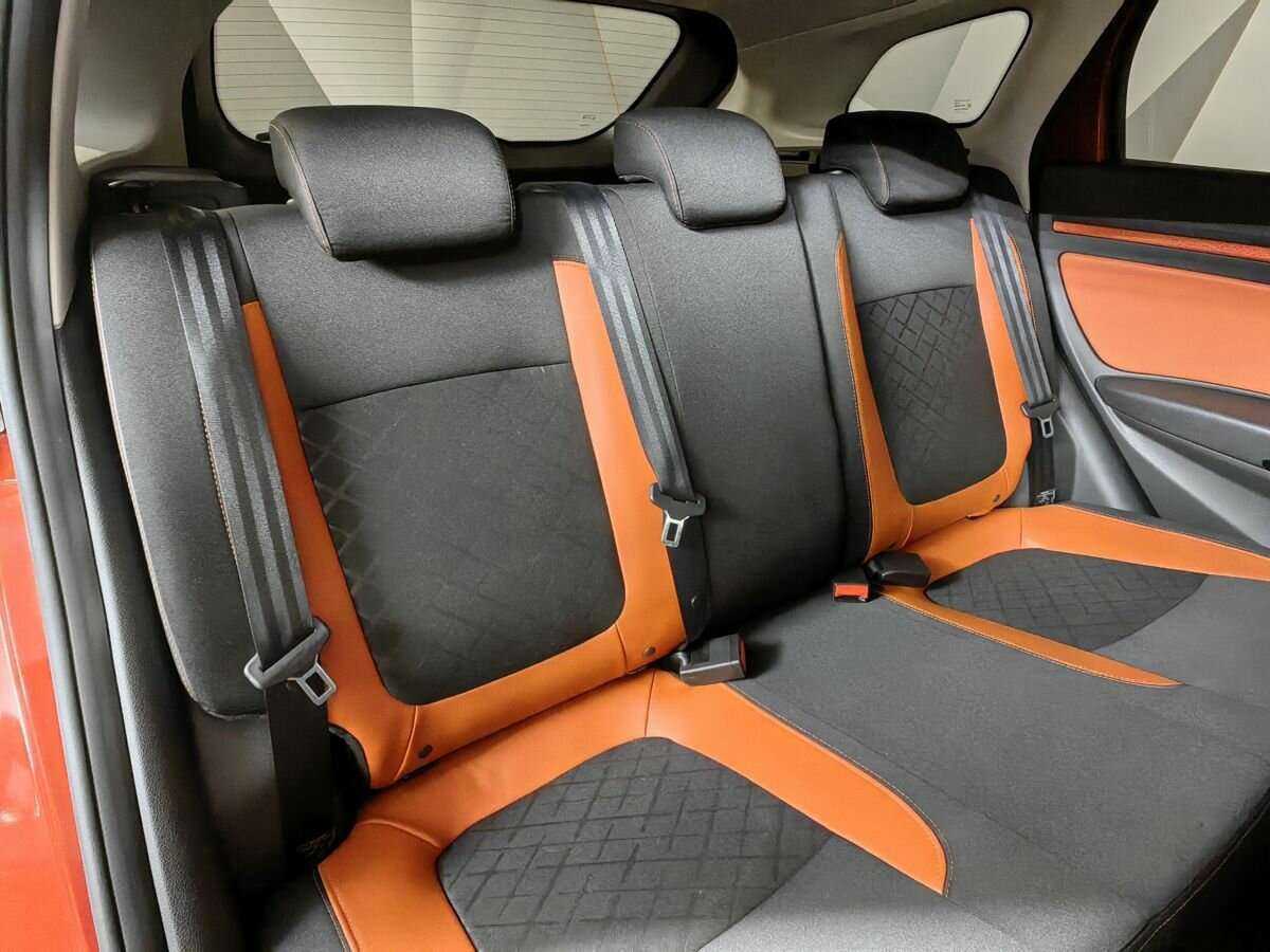 Купить Lada (ВАЗ) Vesta SW Cross, 2019, 72 275 км, фото №13