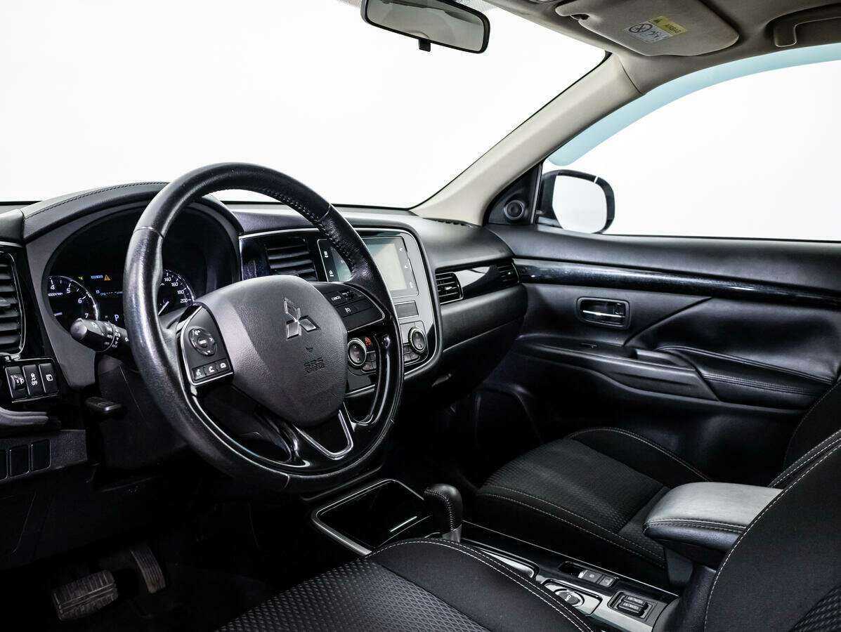 Купить Mitsubishi Outlander, 2018, 108 764 км, фото №9
