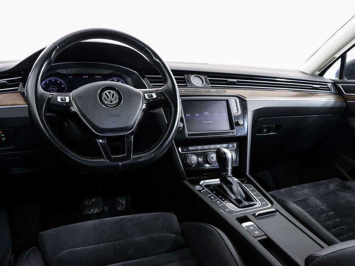 Купить Volkswagen Passat, 2016, 140 877 км, фото №11