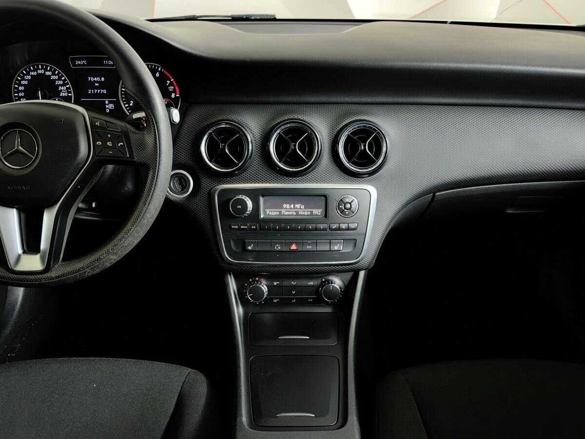 Купить Mercedes-Benz A-Класс 180, 2014, 217 768 км, фото №11