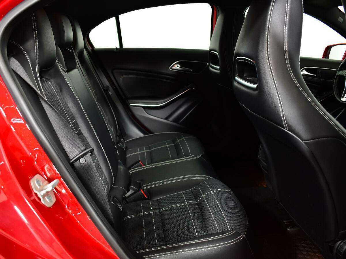 Купить Mercedes-Benz A-Класс 180, 2013, 136 676 км, фото №10