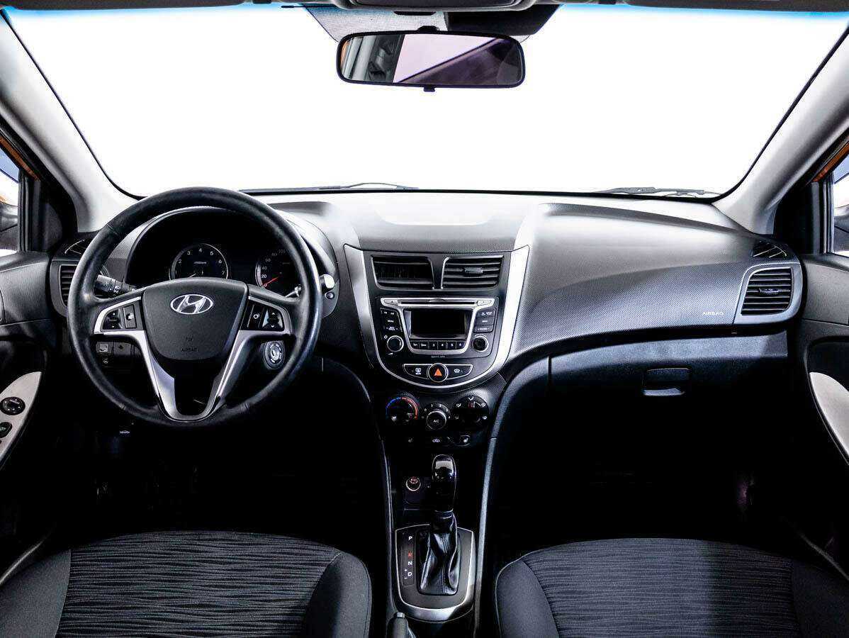 Купить Hyundai Solaris, 2014, 166 156 км, фото №9