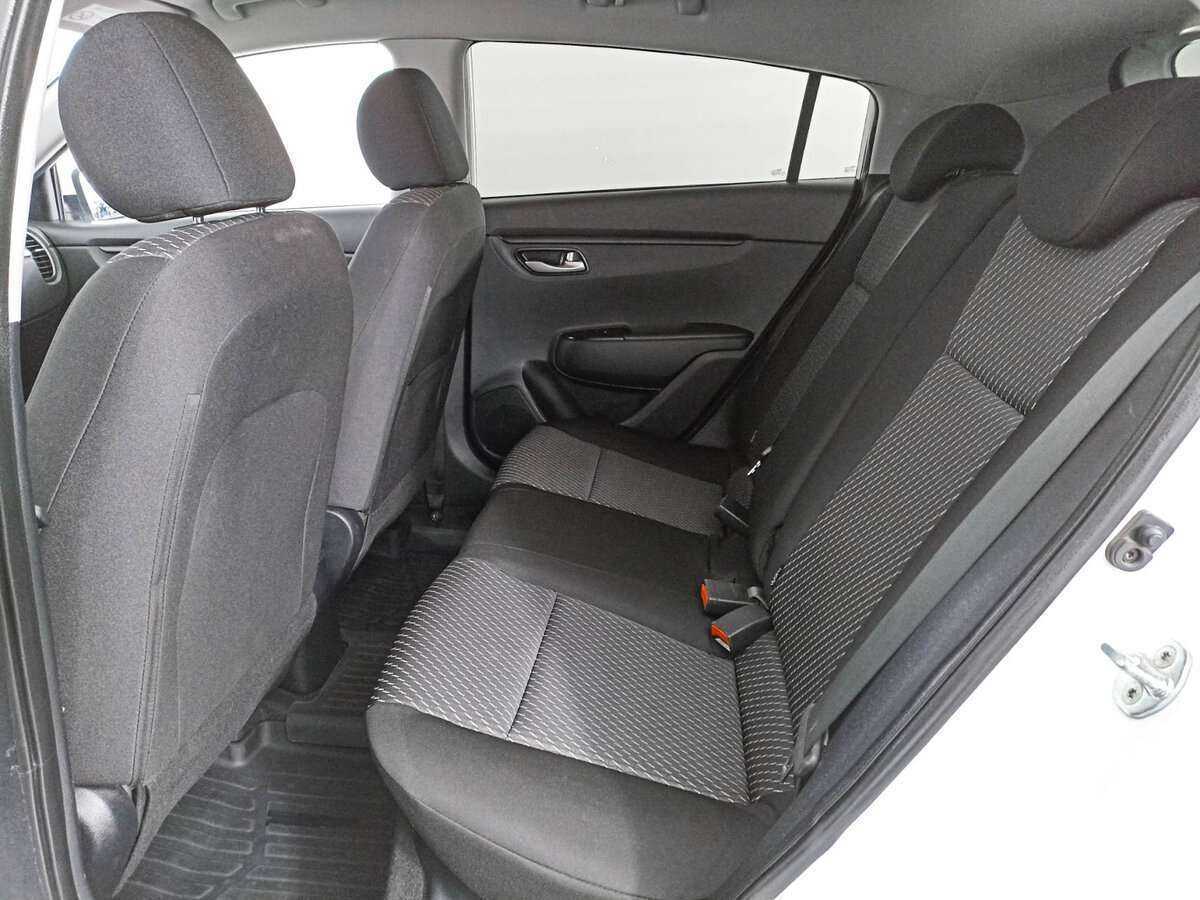 Купить Kia Rio X-Line, 2018, 85 793 км, фото №10