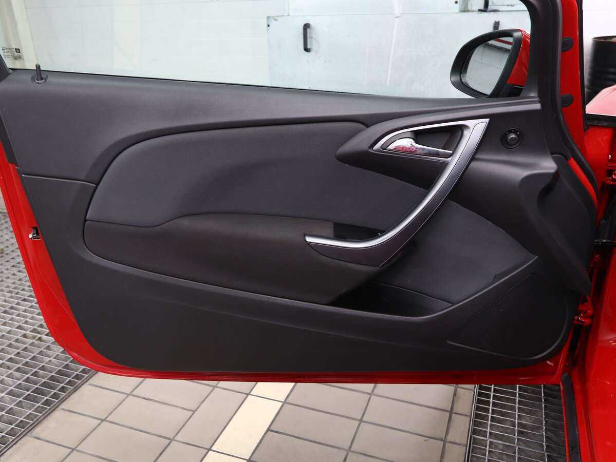 Купить Opel Astra GTC, 2012, 190 000 км, фото №6