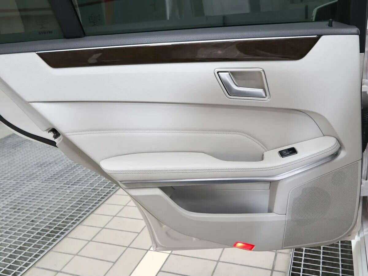 Купить Mercedes-Benz E-Класс 200, 2014, 157 000 км, фото №13