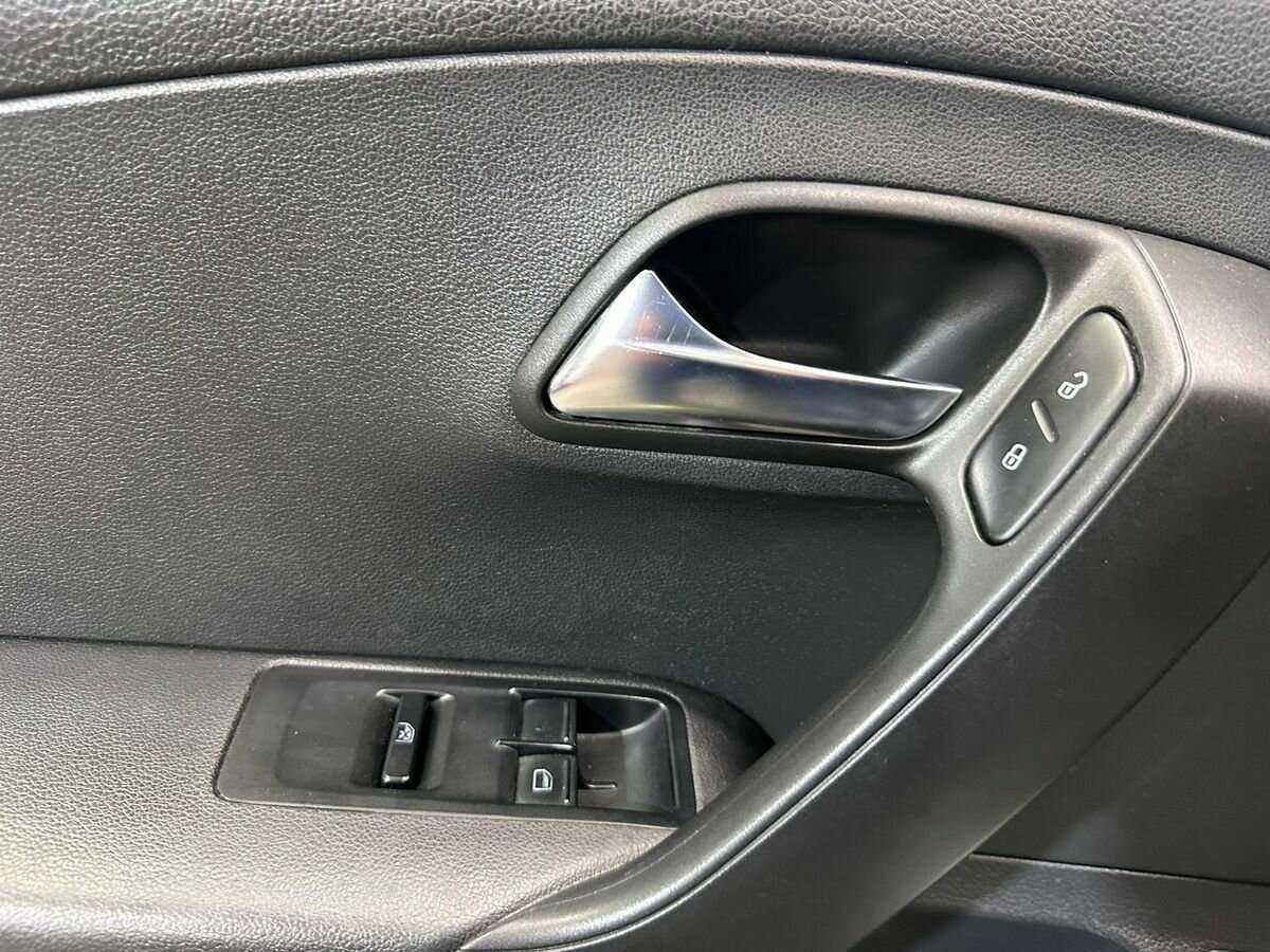 Купить Volkswagen Polo, 2019, 57 790 км, фото №14
