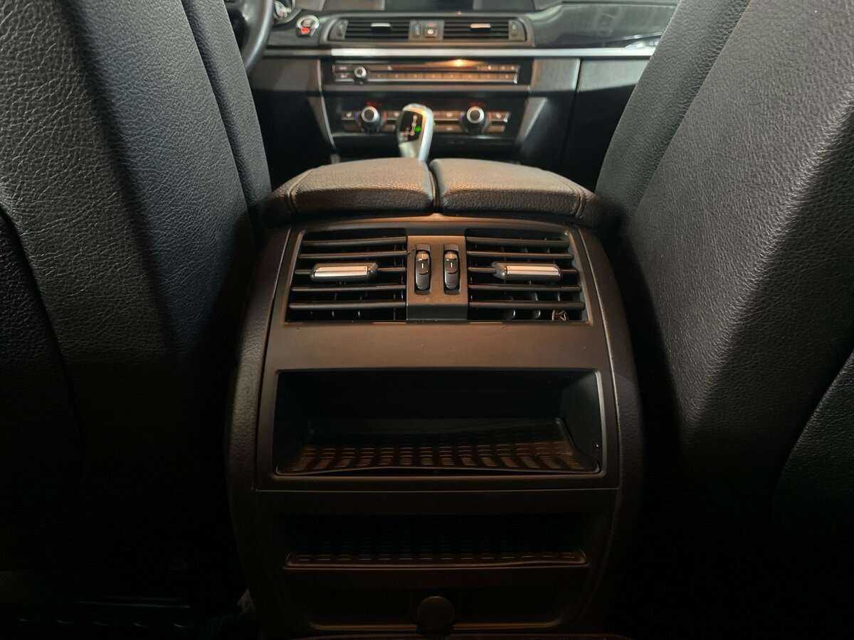 Купить BMW 5 серии 520i, 2012, 205 209 км, фото №20
