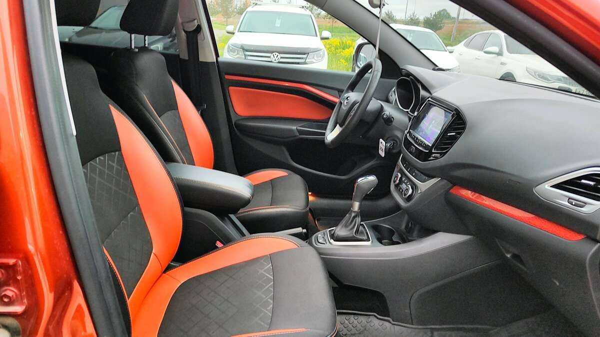 Купить Lada (ВАЗ) Vesta SW Cross, 2019, 87 000 км, фото №15