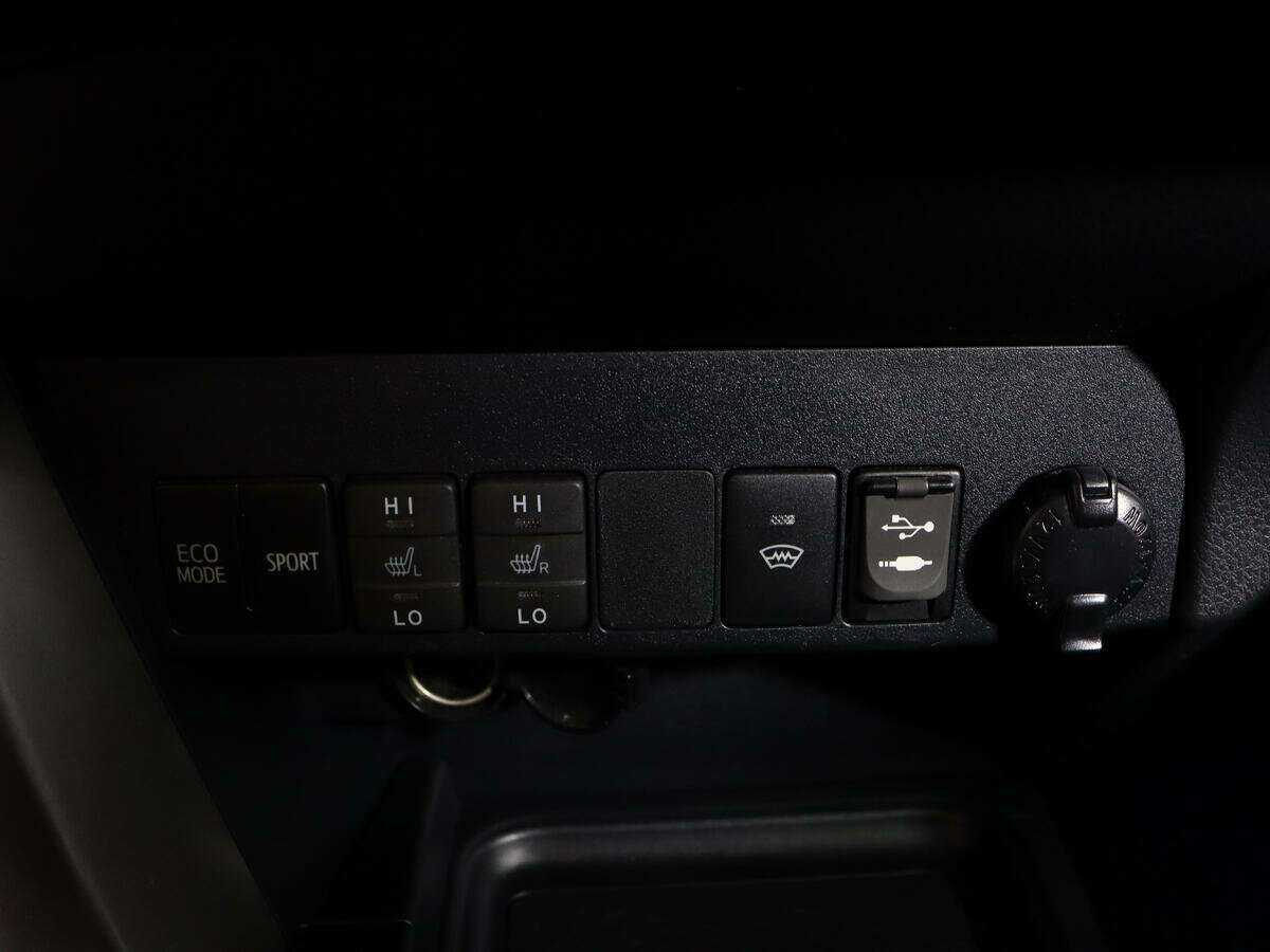 Купить Toyota RAV4, 2017, 141 211 км, фото №20