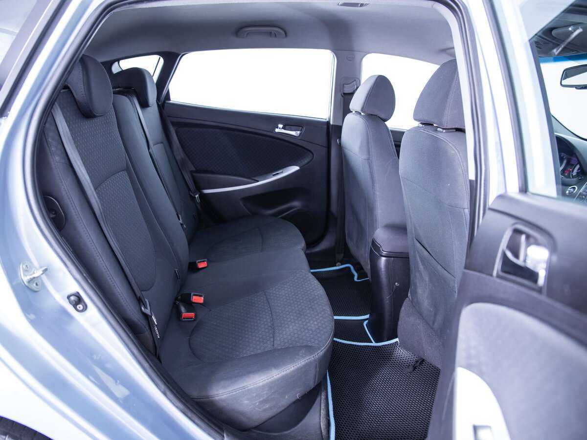 Купить Hyundai Solaris, 2012, 132 942 км, фото №9