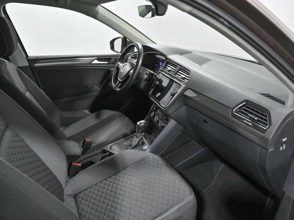 Купить Volkswagen Tiguan, 2018, 72 351 км, фото №16