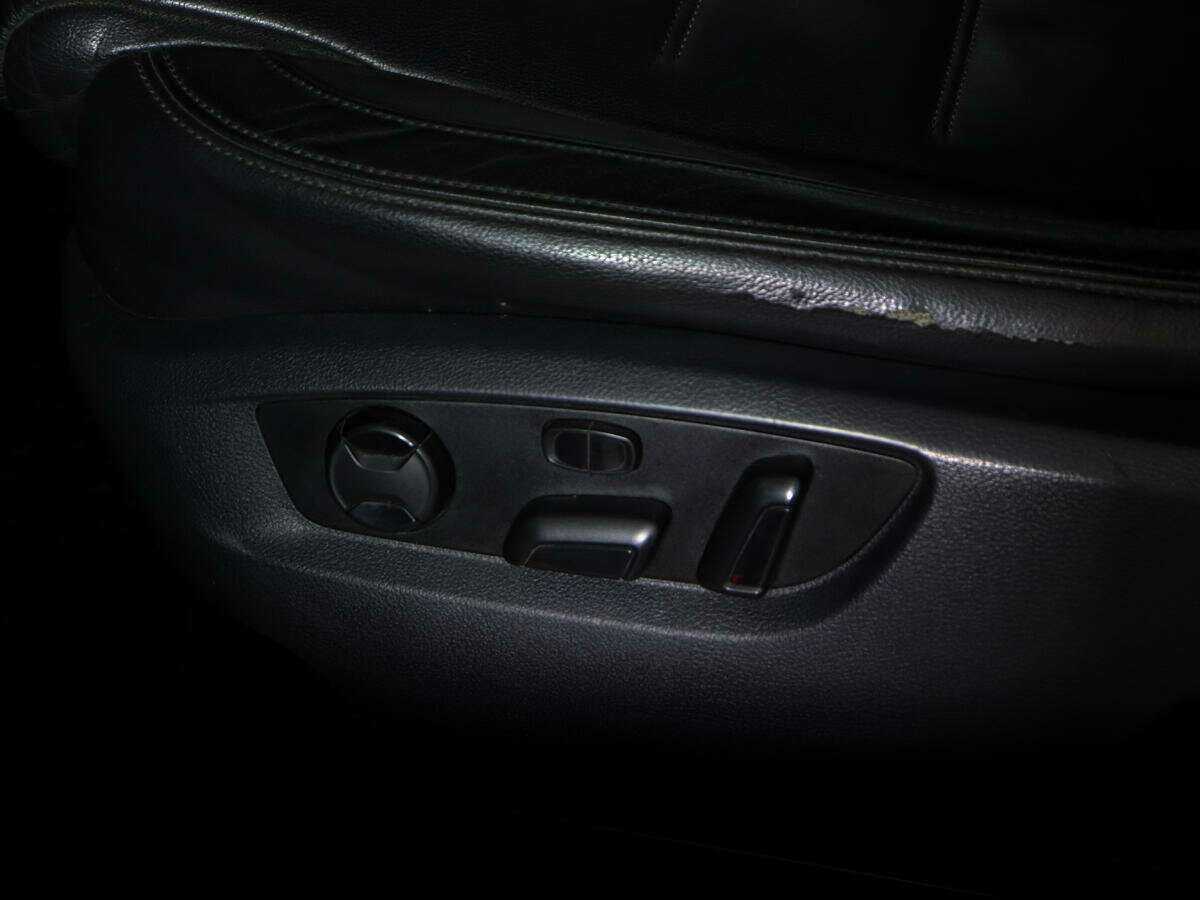 Купить Volkswagen Touareg, 2012, 200 985 км, фото №20